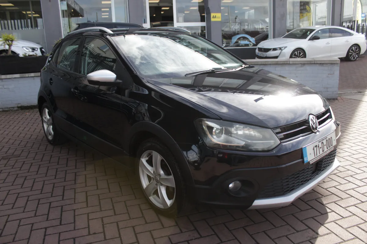 2017 VW POLO CROSS - Image 2