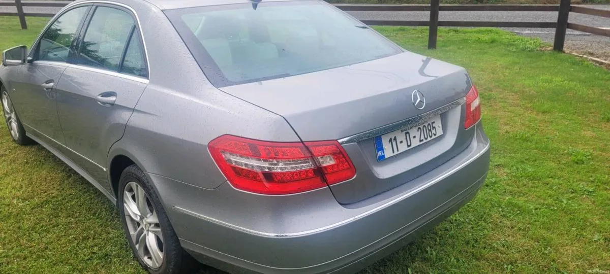 Mercedes - Image 2