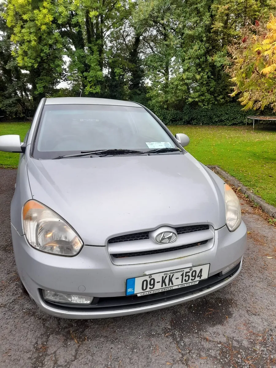 Hyundai Accent - Image 2