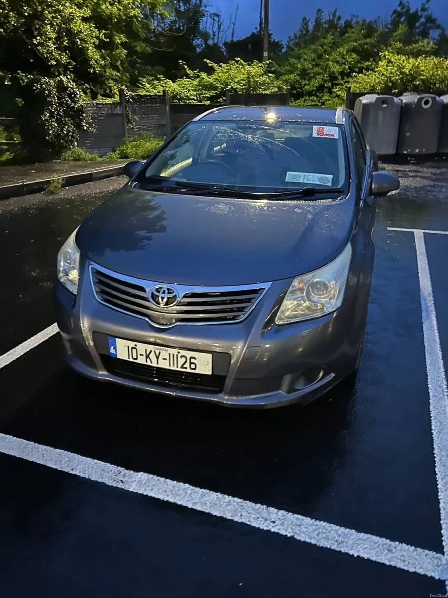 Toyota Avensis 2010 - Image 1