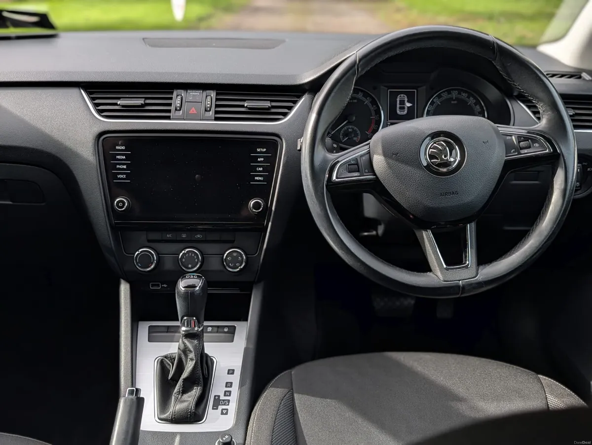 2018 SKODA OCTAVIA AMBITION 1.6 TDI 115HP DSG 4 4D - Image 6