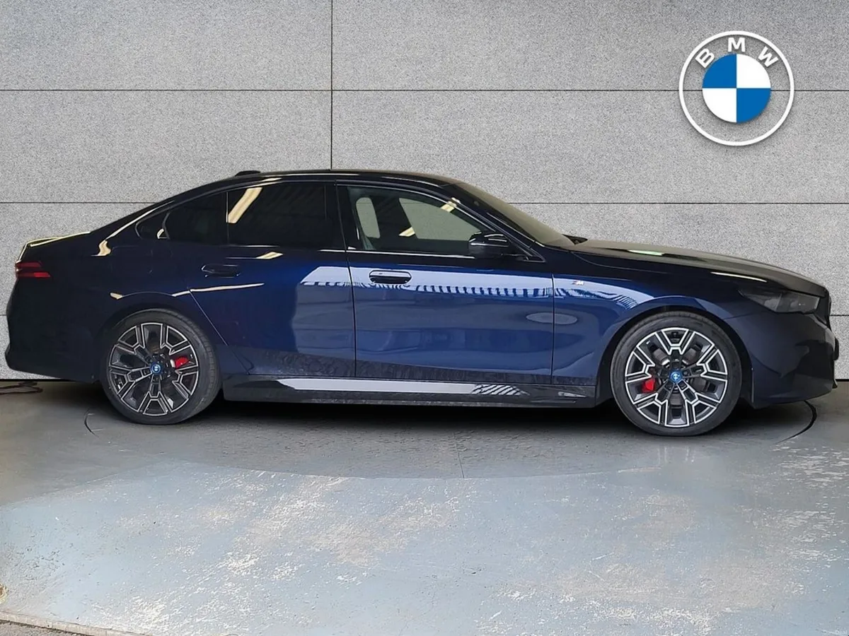 BMW 5-Series 530e M Sport - Image 3