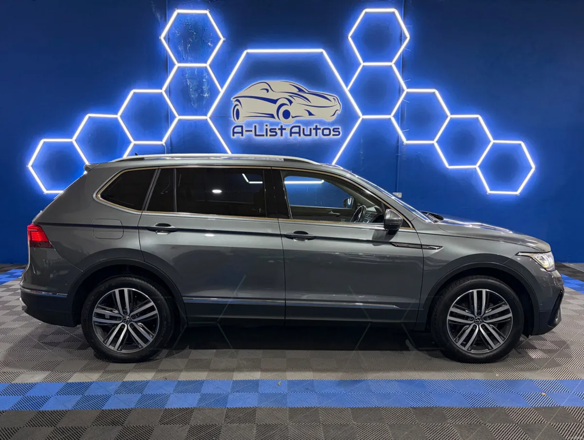 VW Tiguan Allspace Elegance DSG/ FINANCE AVAILABLE - Image 2