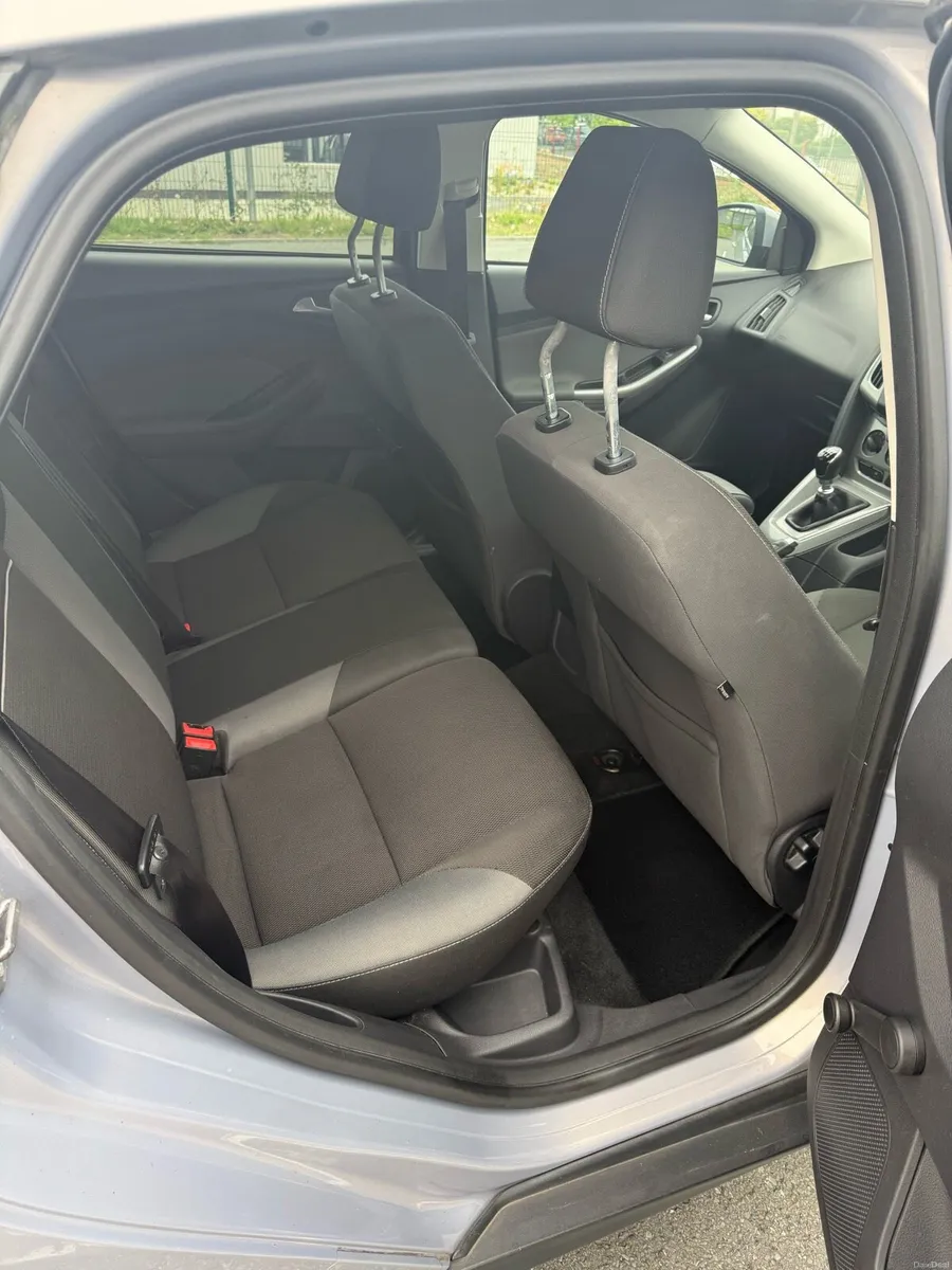 Car - Image 6