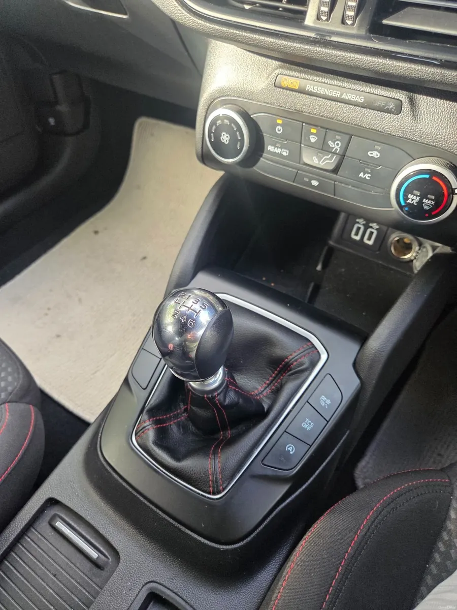 Ford Focus 2021 - Image 4
