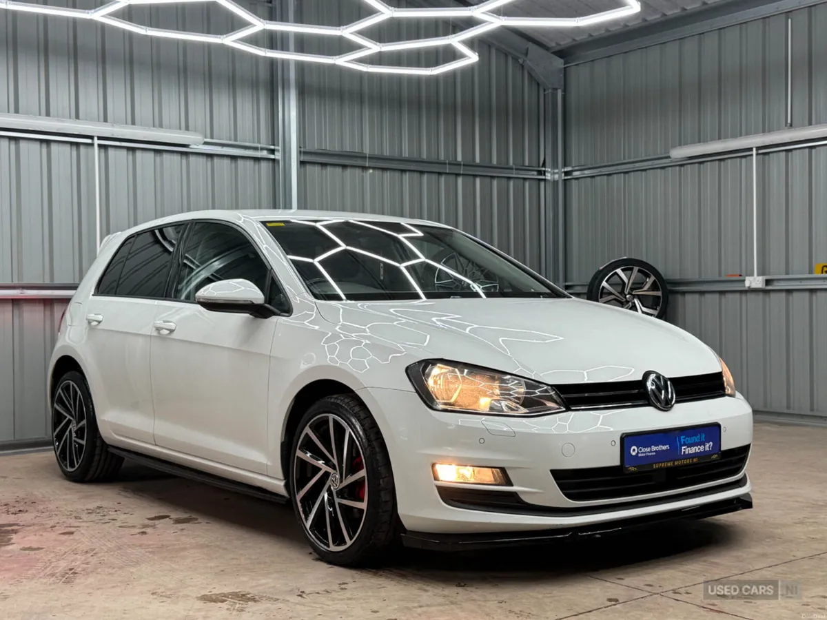 Volkswagen Golf 2017, PRICE ON IRISH PLATES - Image 1