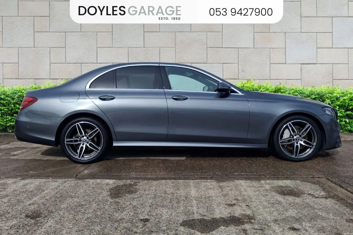 Mercedes-Benz E-Class E 220 D AMG line - Image 2