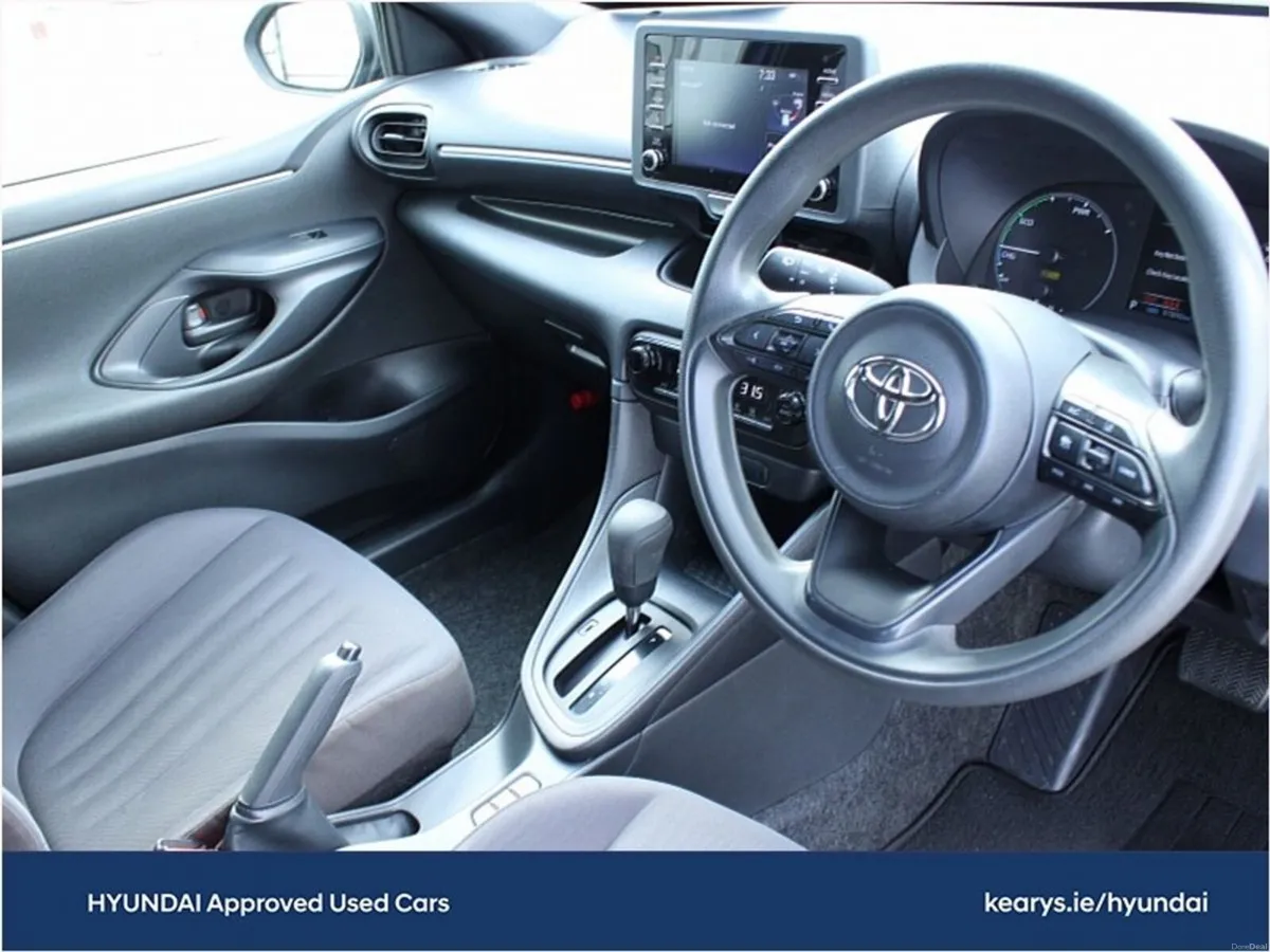 Toyota Yaris YARIS HYBRID X - FINANCE ARRANGED - Image 6