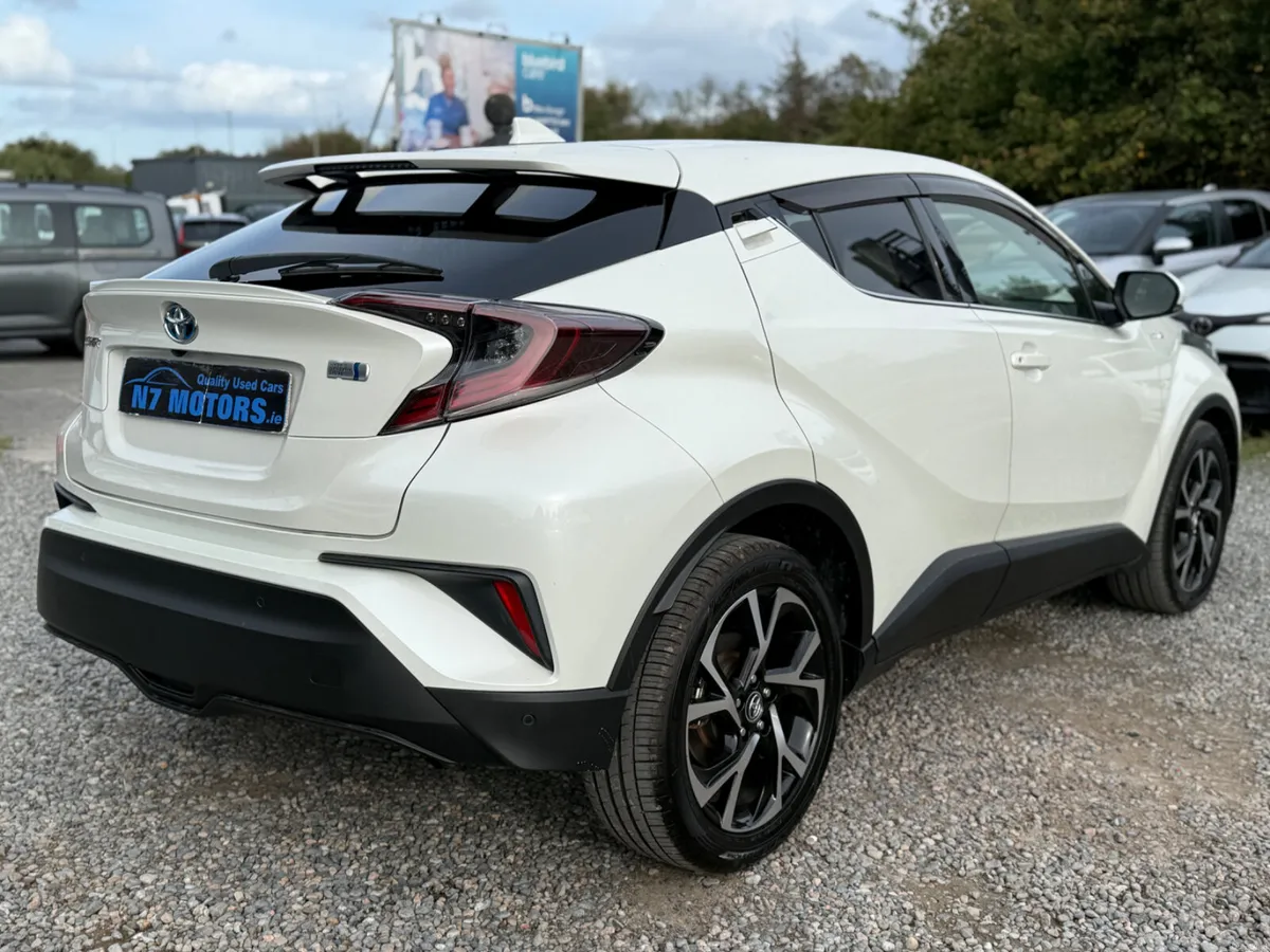 2017 Toyota C-HR 1.8 HYBRID AUTO - Image 3
