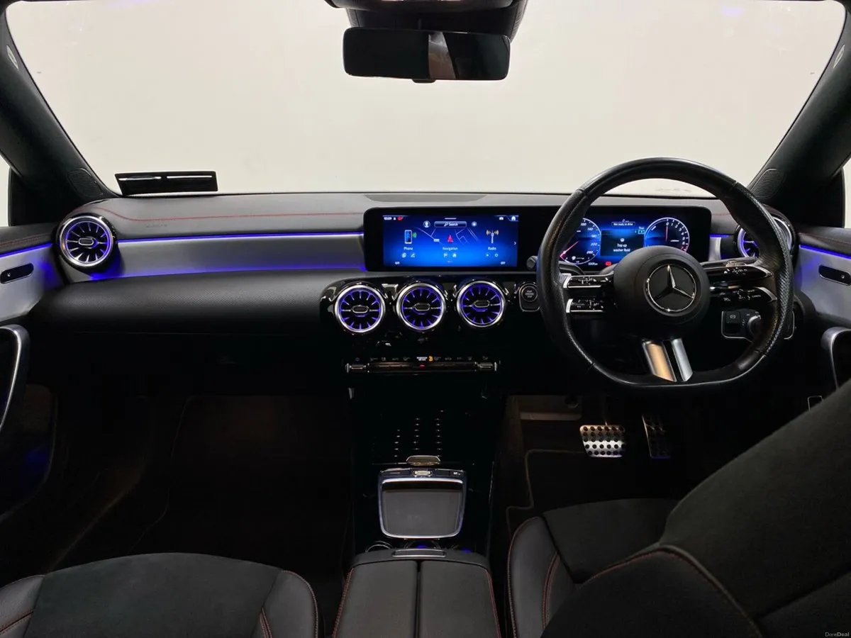 Mercedes-Benz CLA CLA 250 e PHEV Coup A/T AMG Line - Image 2