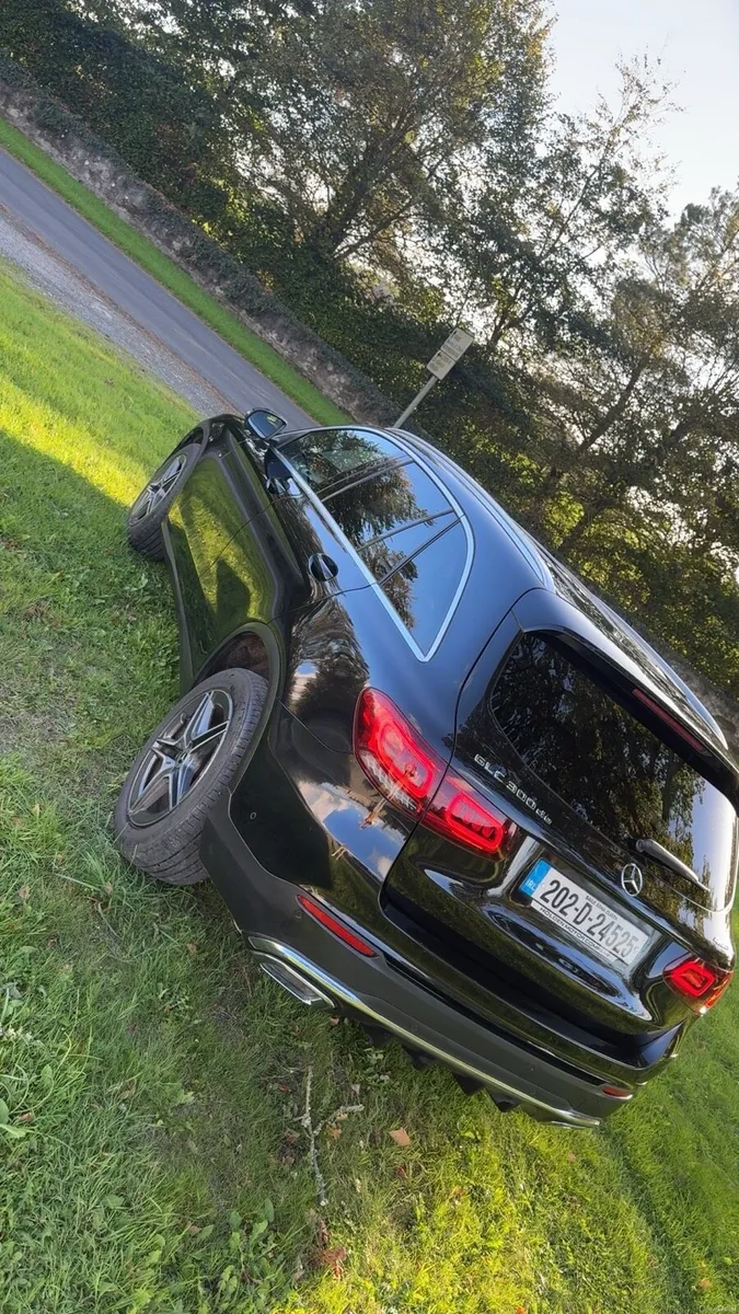 Mercedes GLC 300de AMG - Image 4