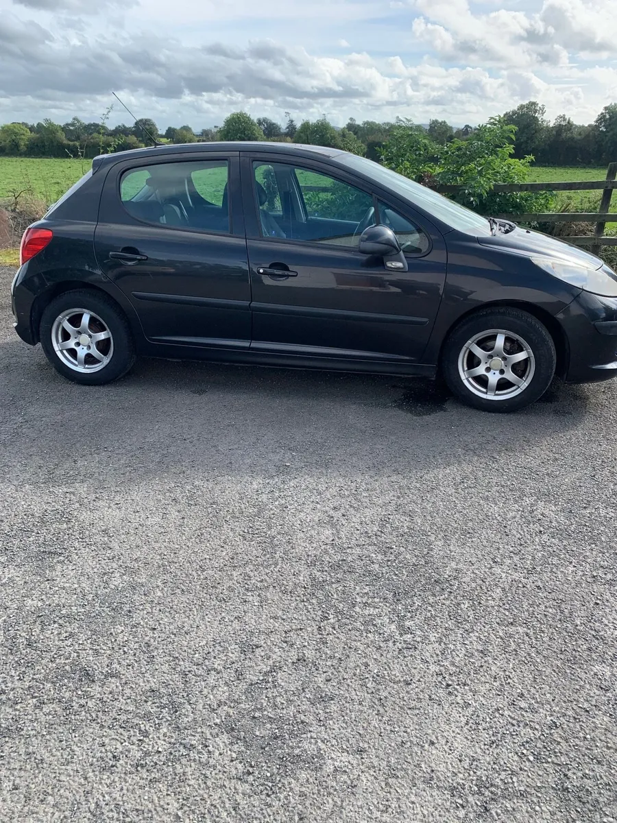 Peugeot 207 2010 - Image 1