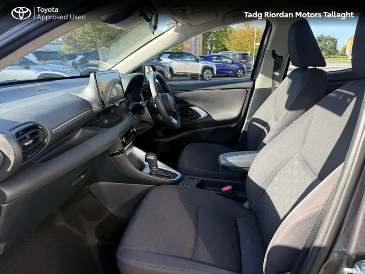 Toyota Yaris HEV Luna - Image 6