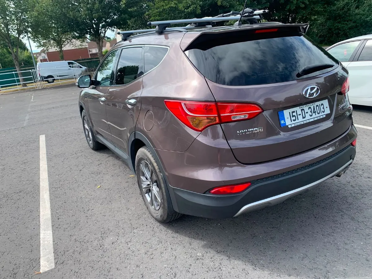 Hyundai Santa Fe 2015 - Image 2