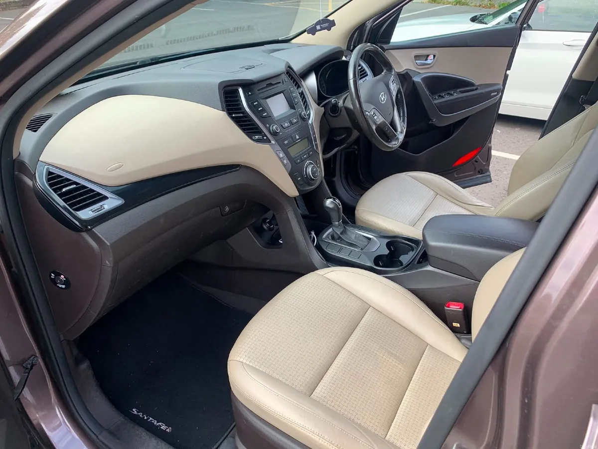 Hyundai Santa Fe 2015 - Image 4