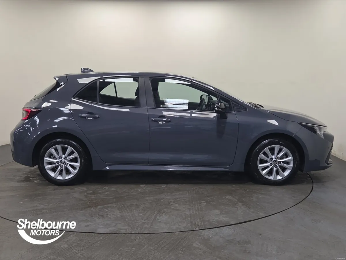 Toyota Corolla 1.8 Hybrid Icon 5dr CVT - Image 3