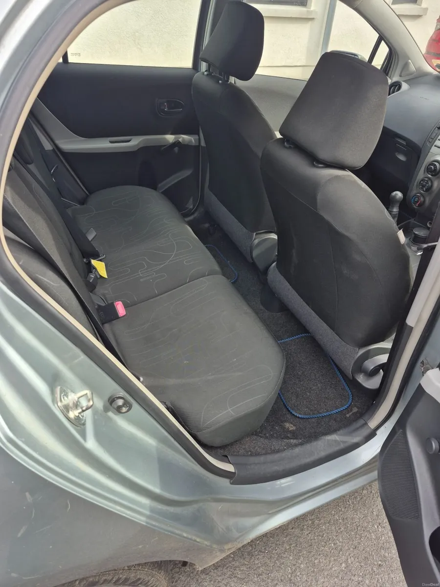 Toyota Yaris 2009 - Image 5