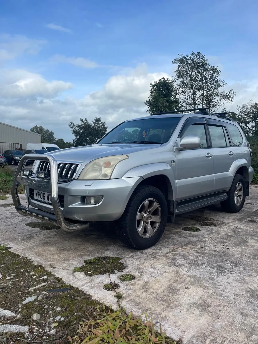 Toyota Land Cruiser 2006 - Image 3