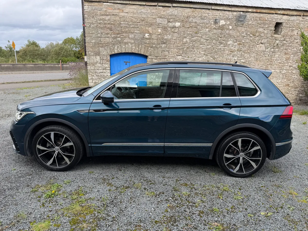 2024 Volkswagen Tiguan 2.0 TDI DSG R Line 30k KMS - Image 5