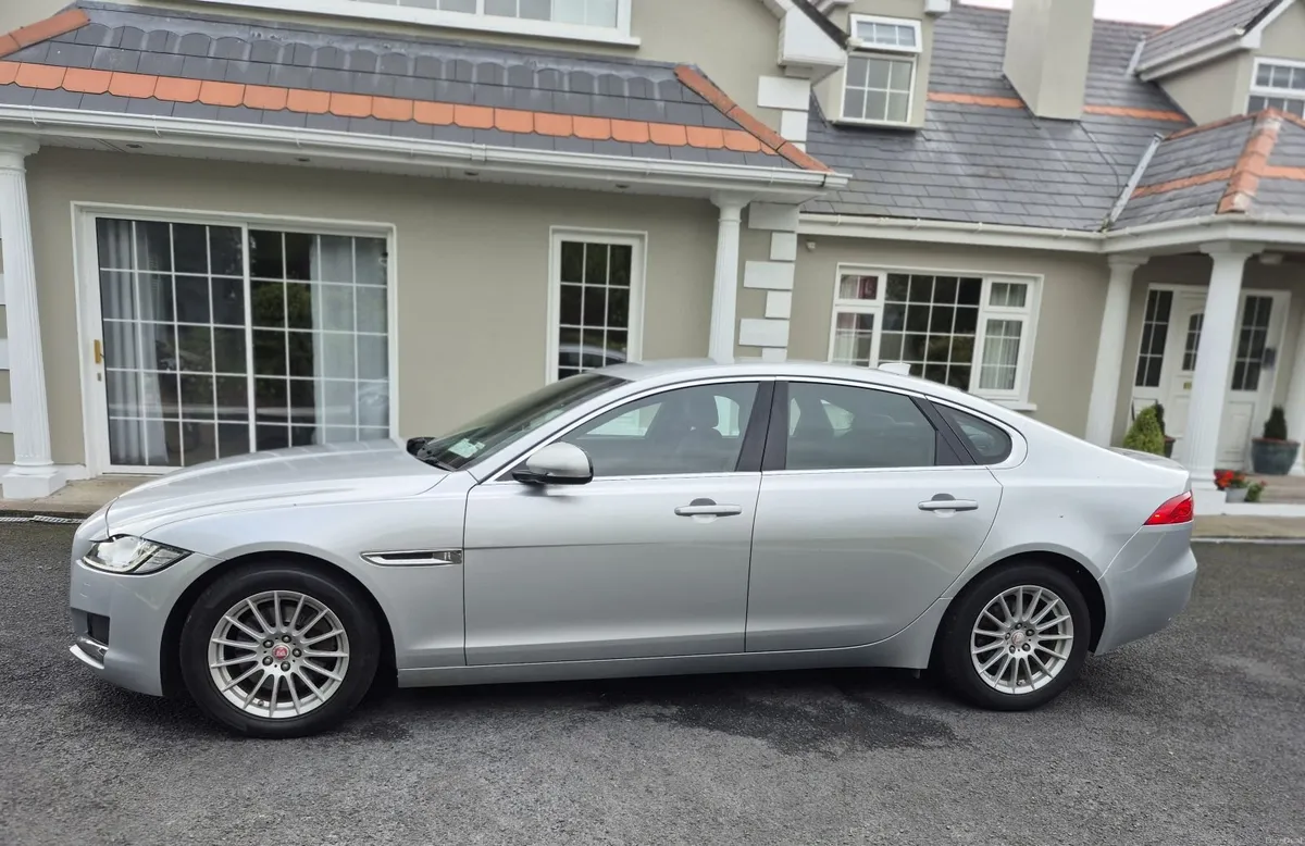 Jaguar XF 2.0 Diesel Automatic - Image 6