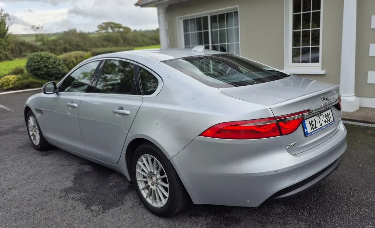Jaguar XF 2.0 Diesel Automatic - Image 6