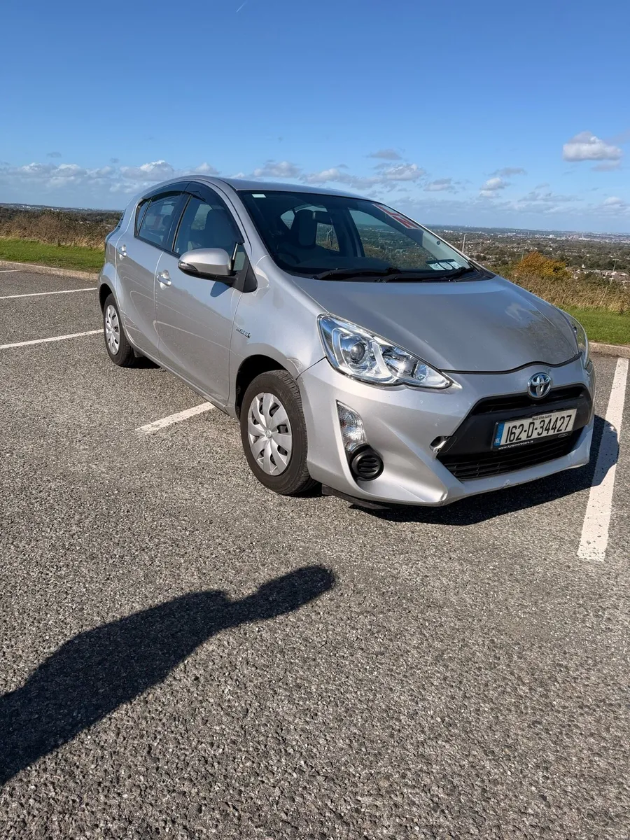 Toyota aqua hybrid - Image 5