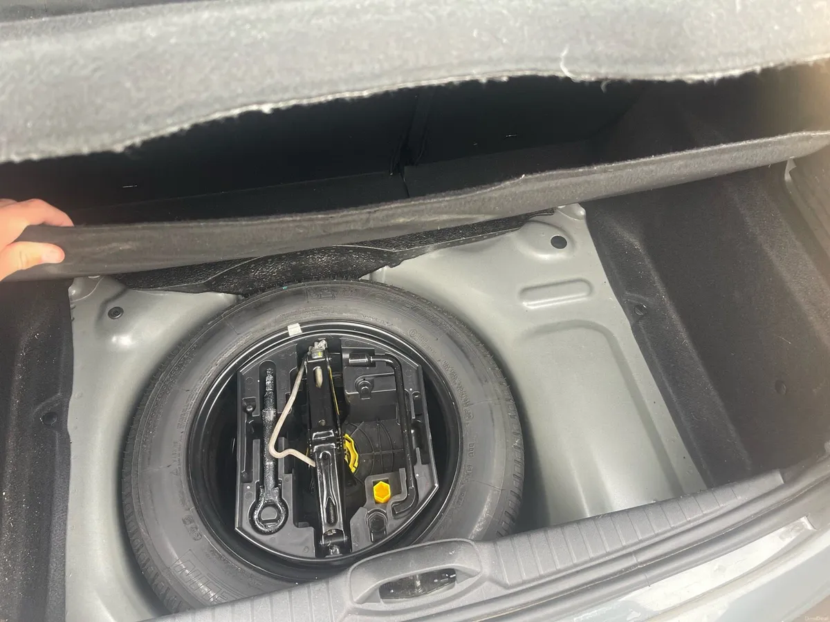 Peugeot 208 2016 - Image 4
