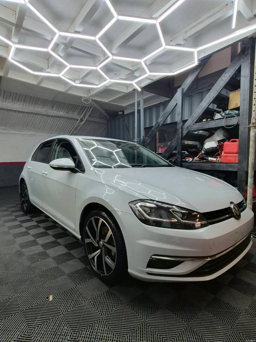 Volkswagan golf - Image 1