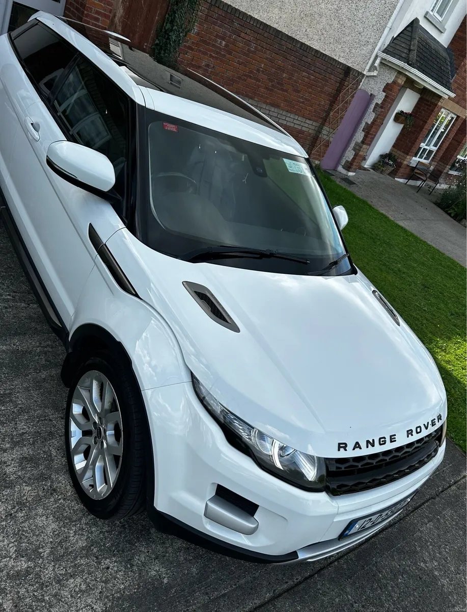 Range Rover Evoque Pure 2.2 SD - Image 2
