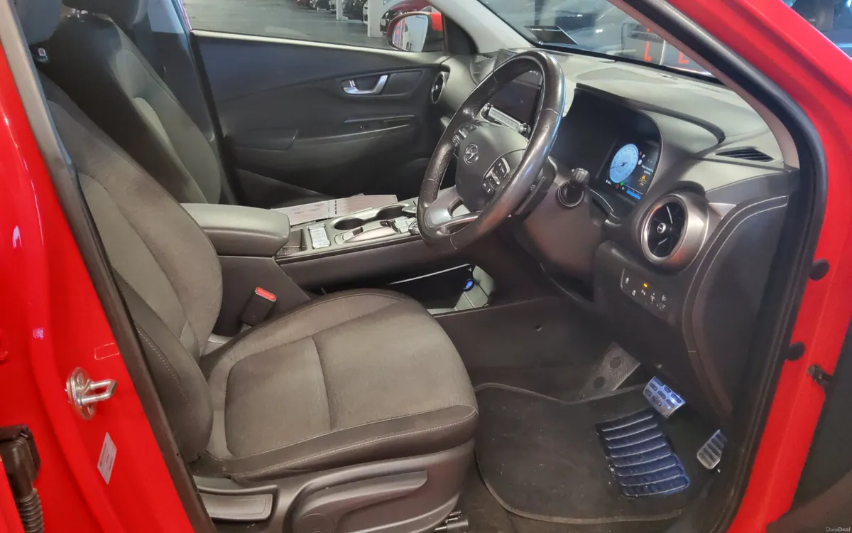 Hyundai KONA 2023 - Image 6