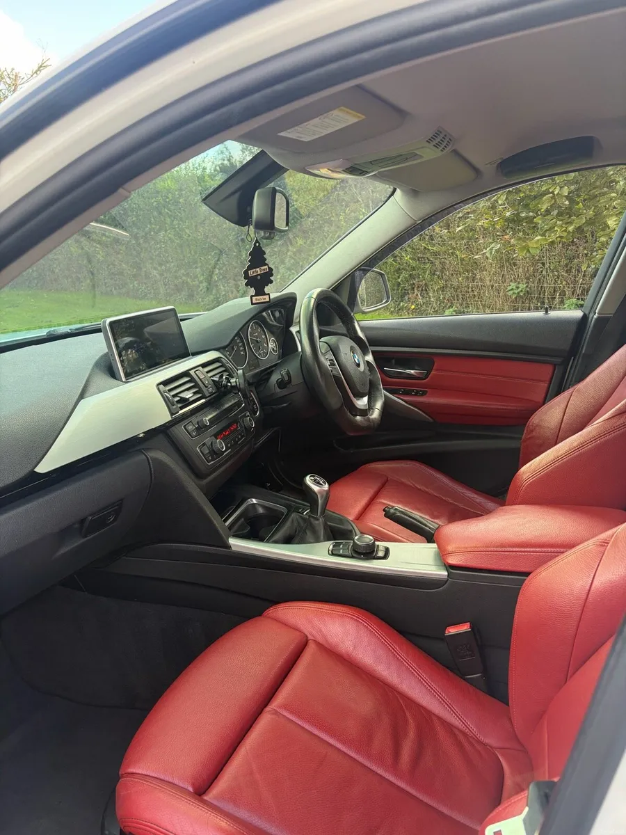 BMW F30 318d - Image 6