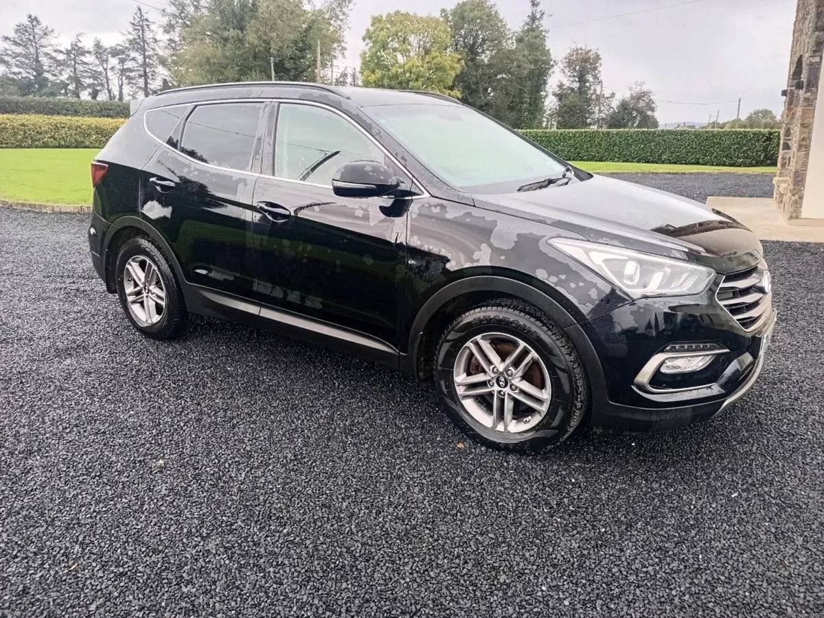 Hyundai Santa Fe  2017 - Image 5