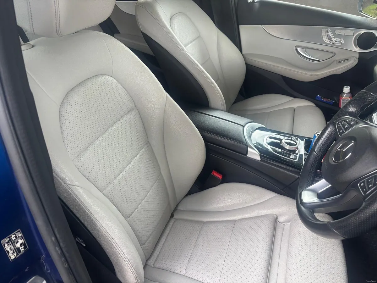 Mercedes-Benz c350e Petrol Hybrid Blue - Image 3