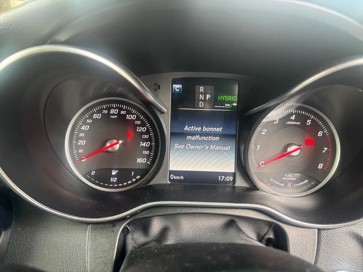 Mercedes-Benz c350e Petrol Hybrid Blue - Image 6