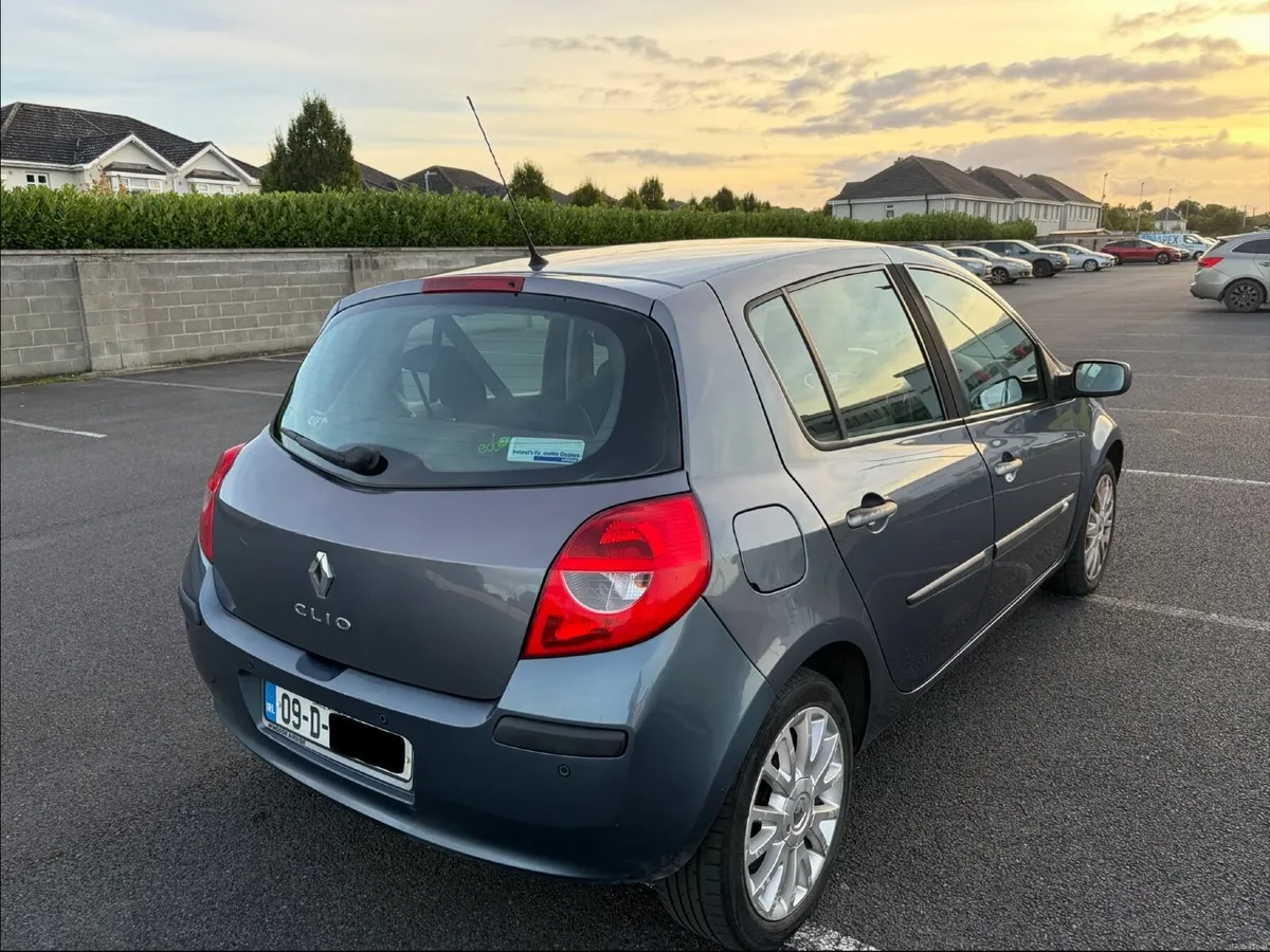 Renault Clio 2009 - Image 4