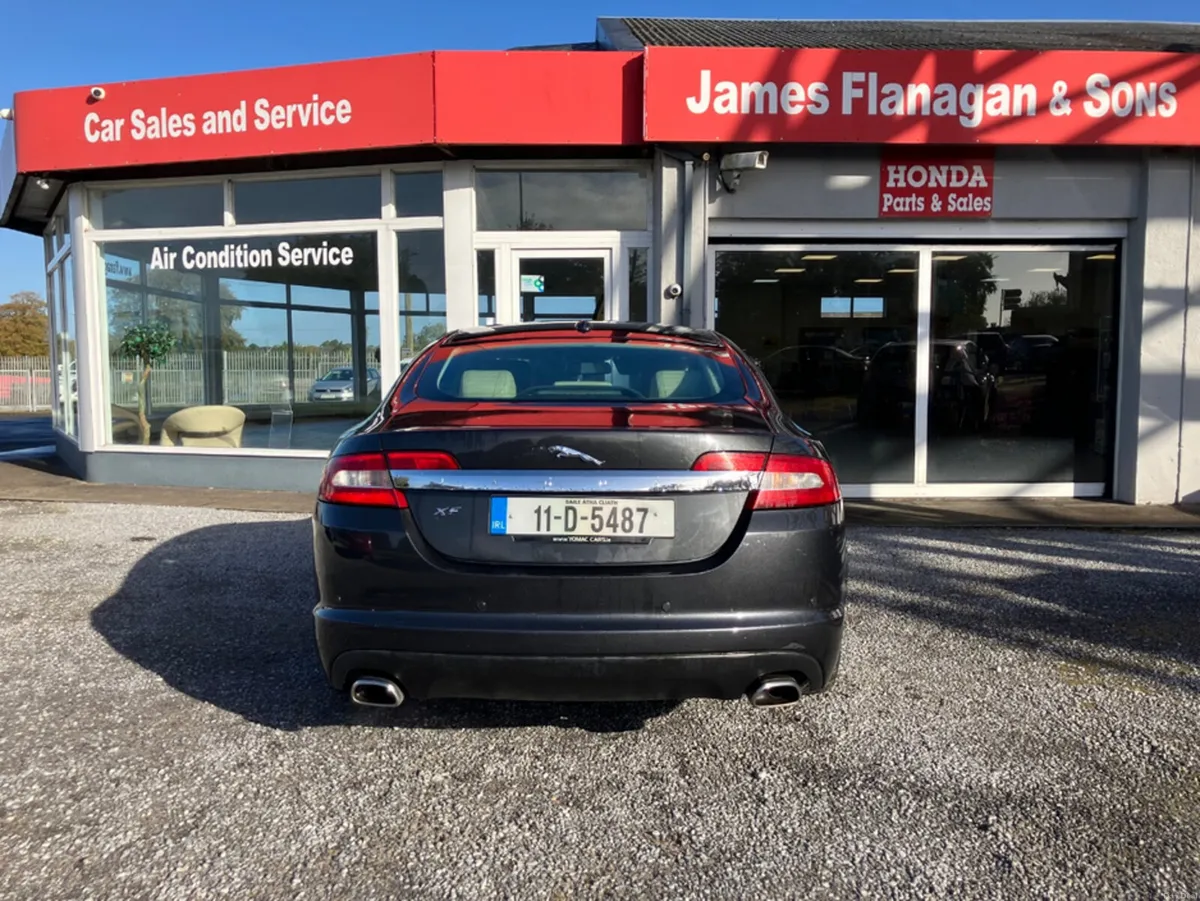 Jaguar XF 3.0 DIESEL PREMIUM LUXURY D 4DR AUTO - Image 5