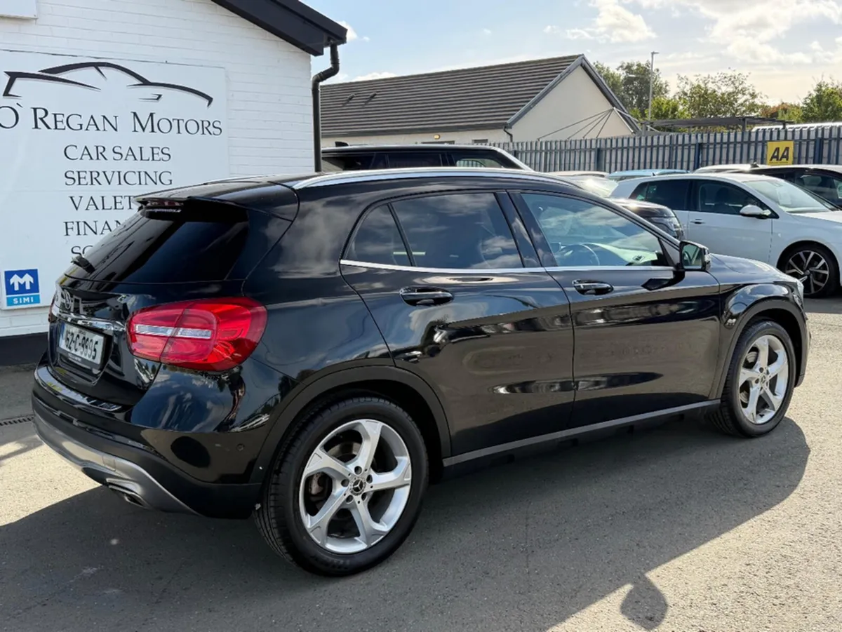 Mercedes-Benz GLA URBAN 1.6 5DR AUTO - Image 3