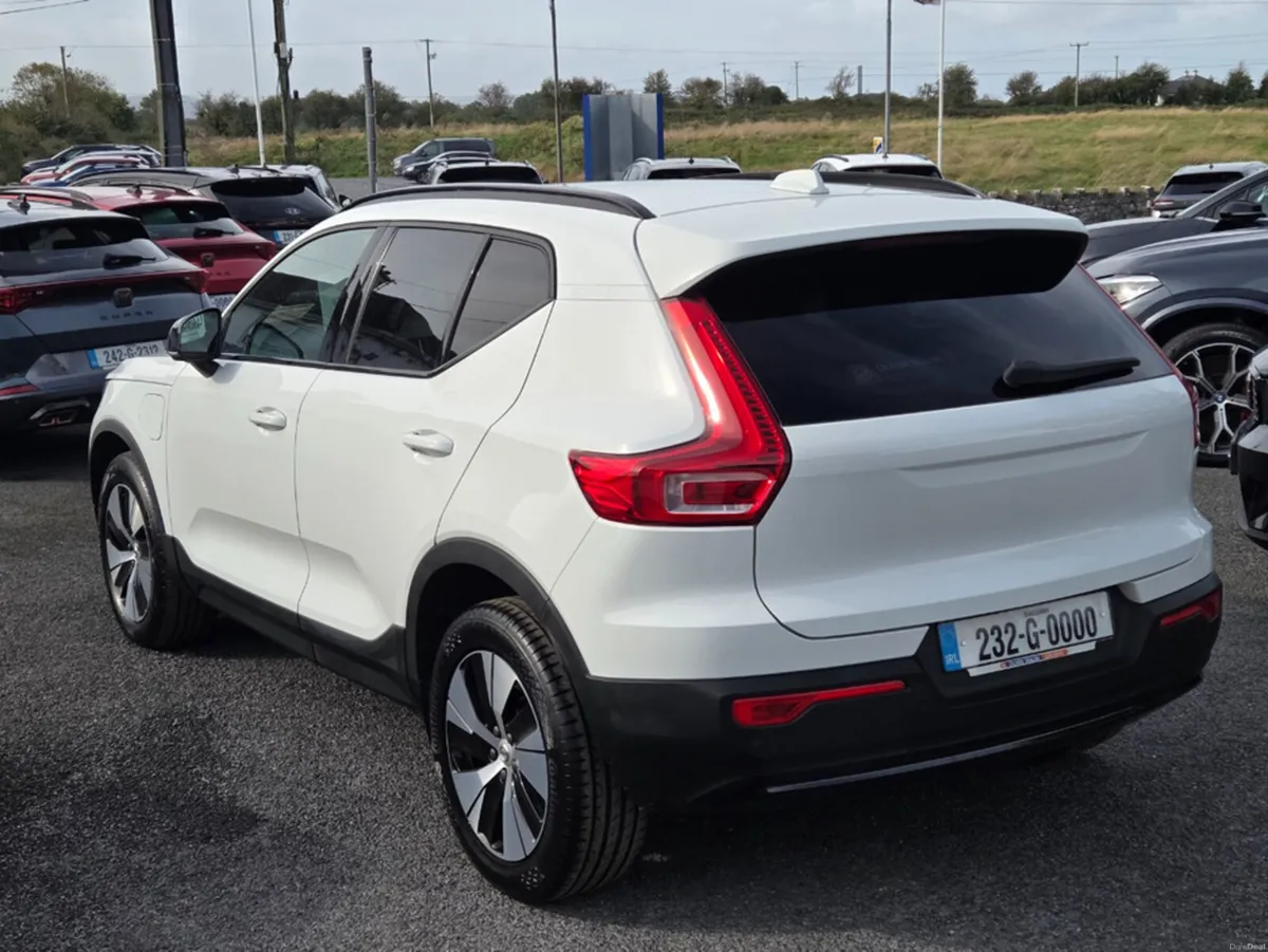 Volvo XC40 + T4 RECHARGE AUTO PLUS*Heated Seats*El - Image 6