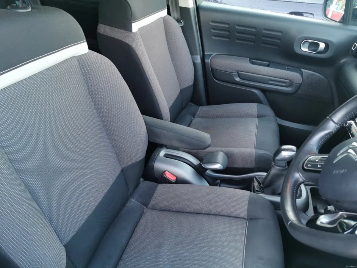 Citroen C3 Aircross FEEL PURETECH 82 4 4DR - Image 6