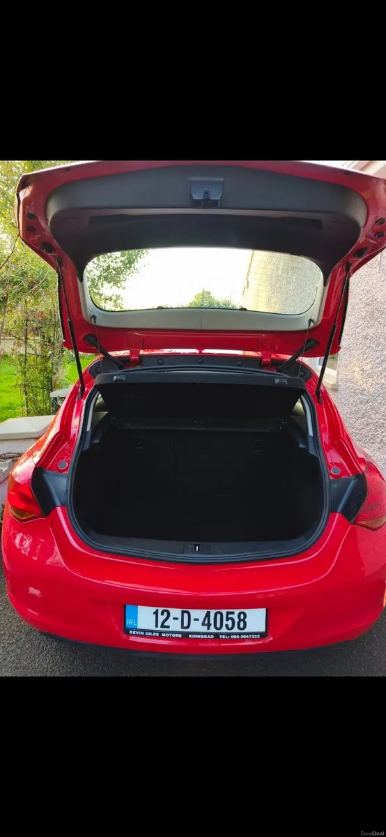 Opel Astra 2012 - Image 4