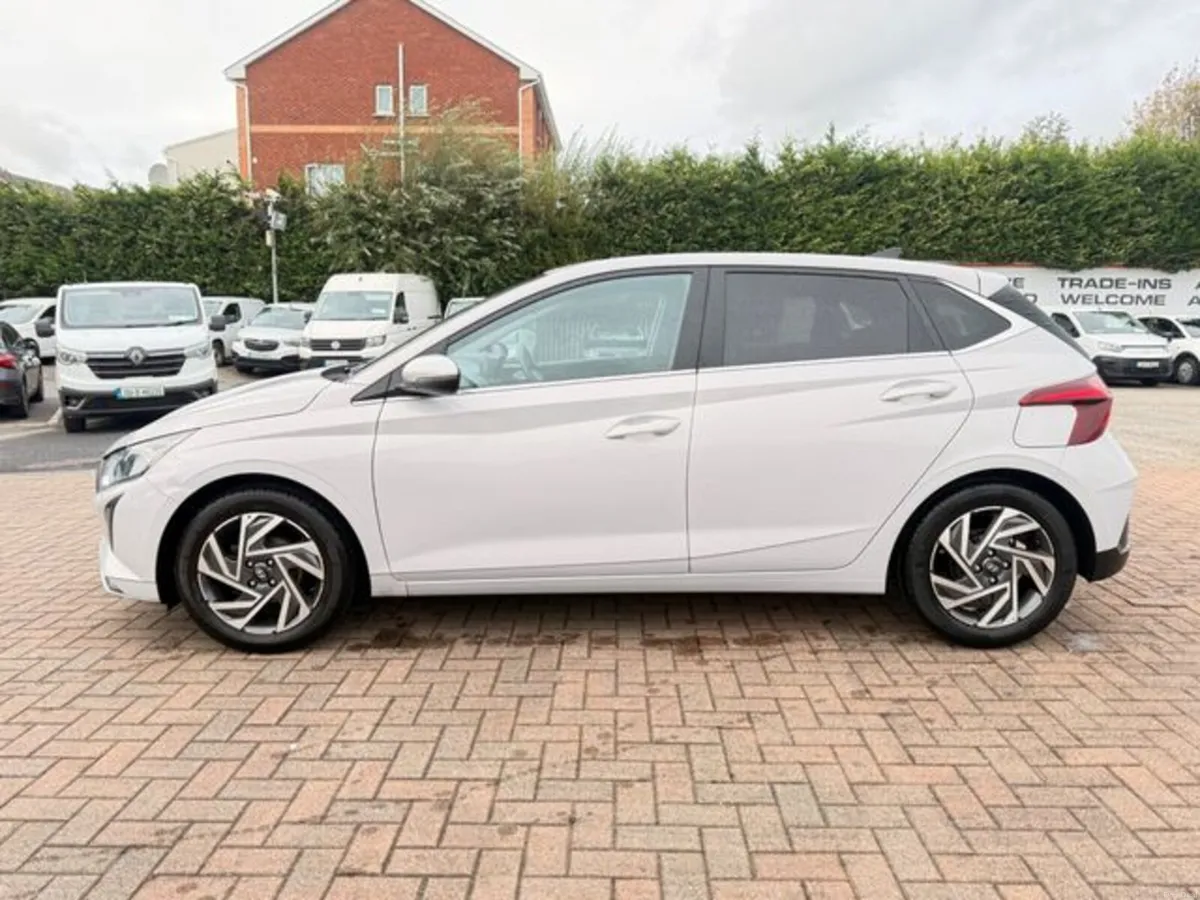 Hyundai i20 Deluxe Plus - Image 4
