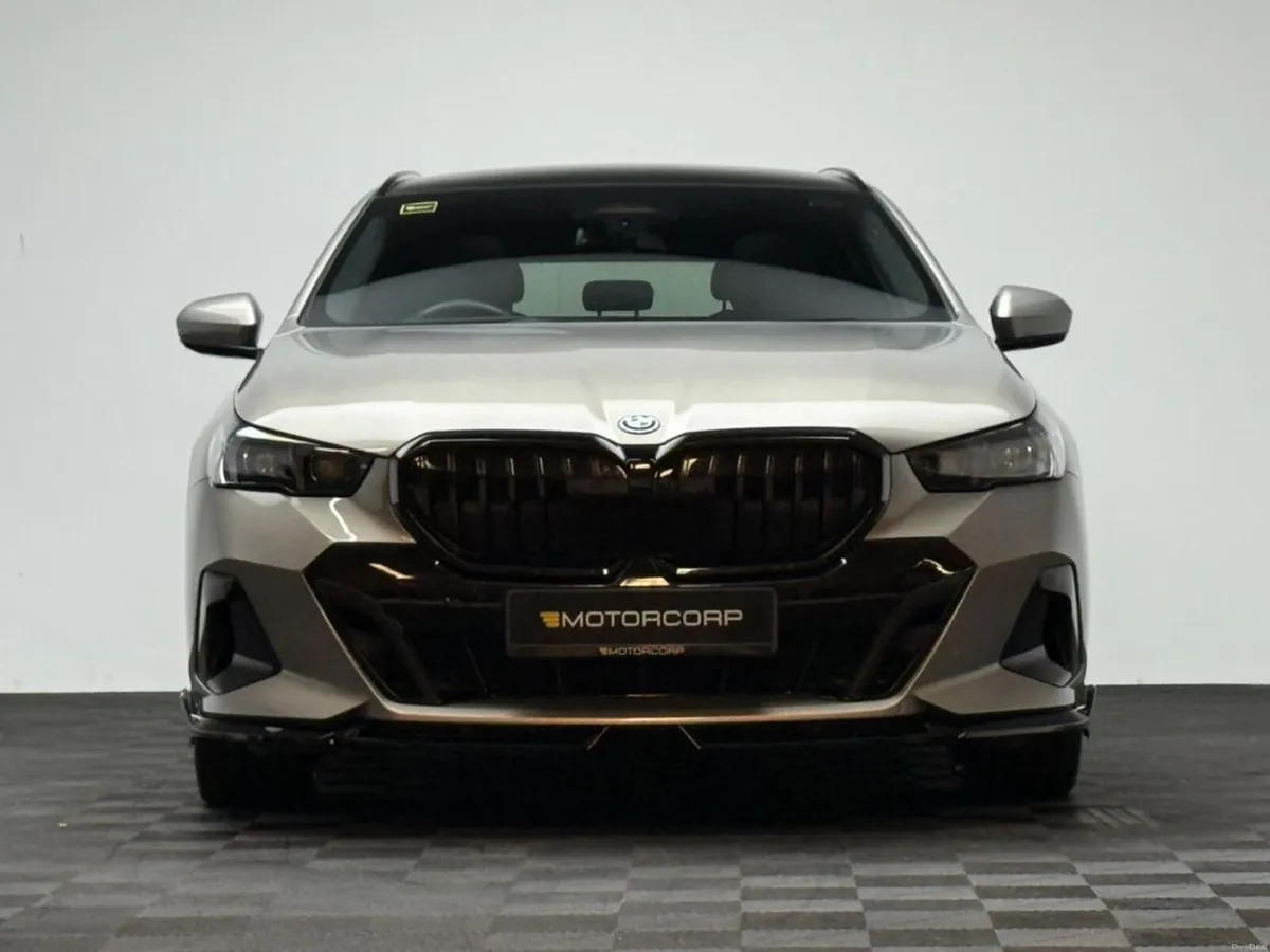 BMW 5-Series 530E M SPORT TOURING - Image 2
