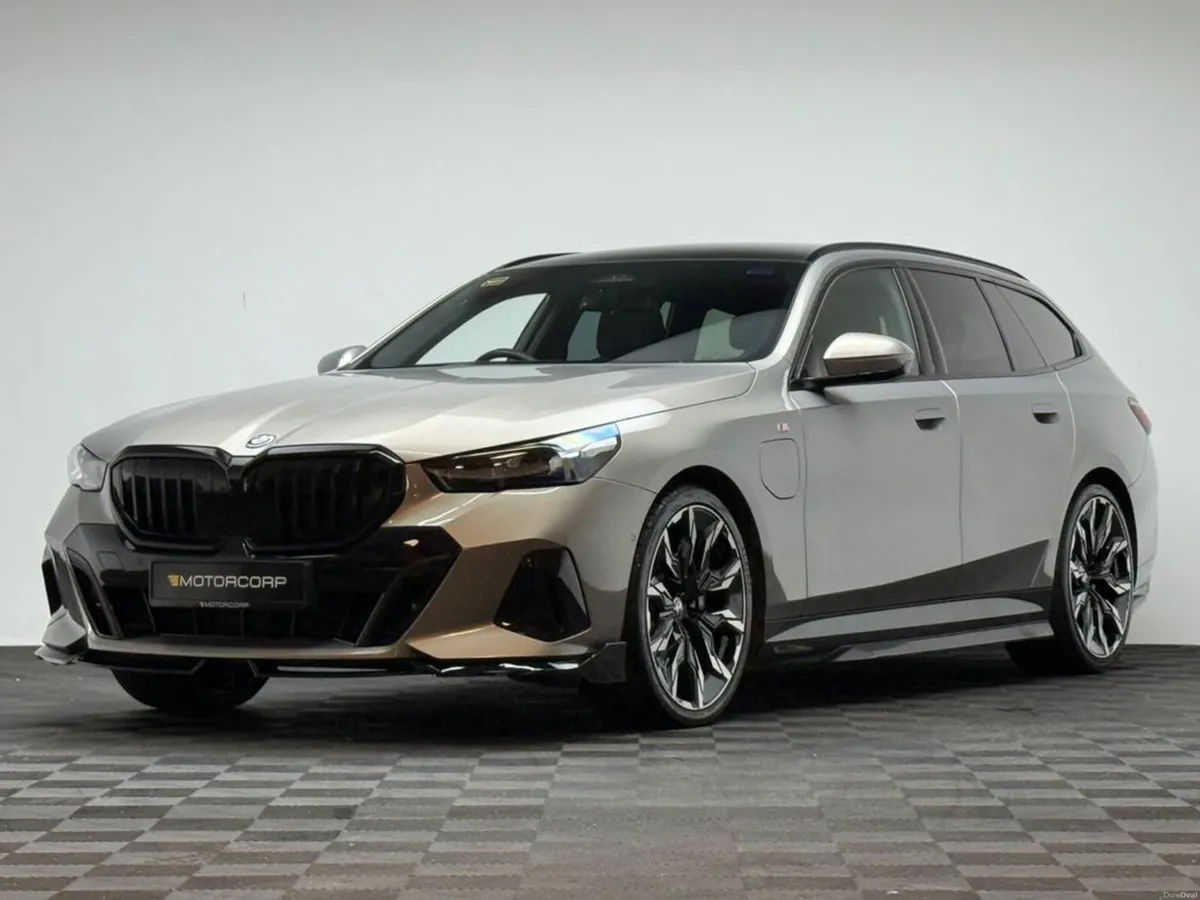 BMW 5-Series 530E M SPORT TOURING - Image 3