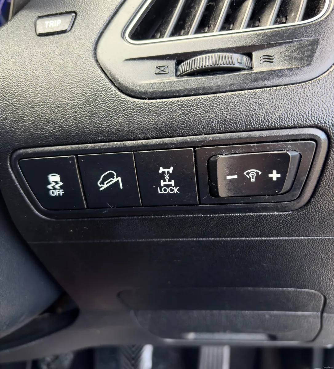 Hyundai ix35 2011 2.0 CRDi new nct 8/27 - Image 3