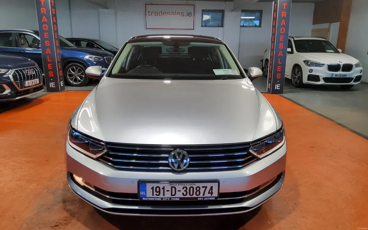 Volkswagen Passat 2019 - Image 2