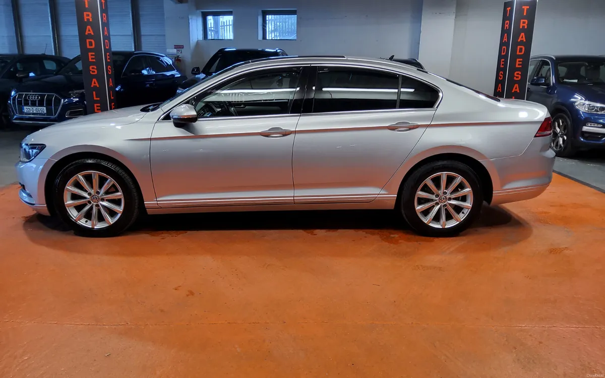 Volkswagen Passat 2019 - Image 3