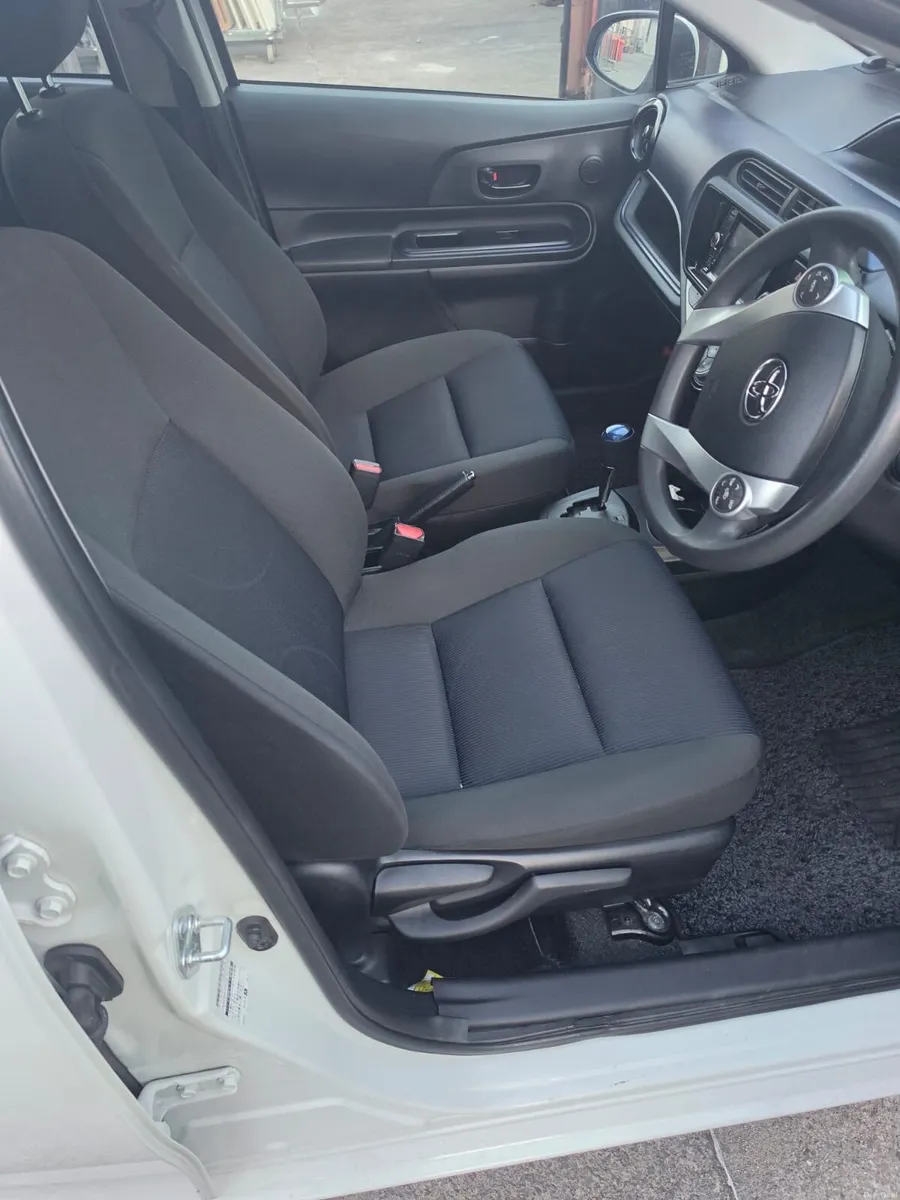 Car - Image 3
