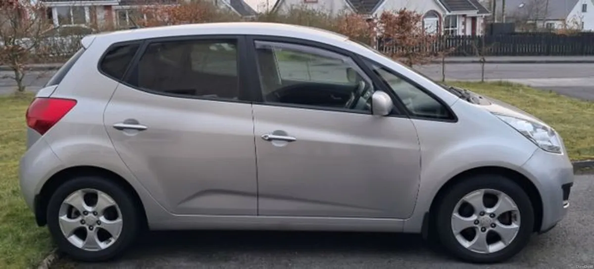 Kia Venga 2015 - Image 2