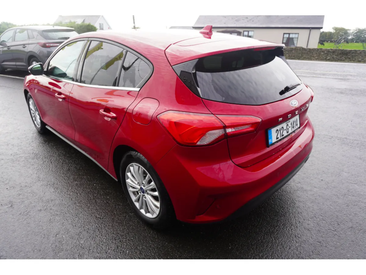 Ford Focus TITANIUM EDITION 1.5 TD 120 4DR - Image 6