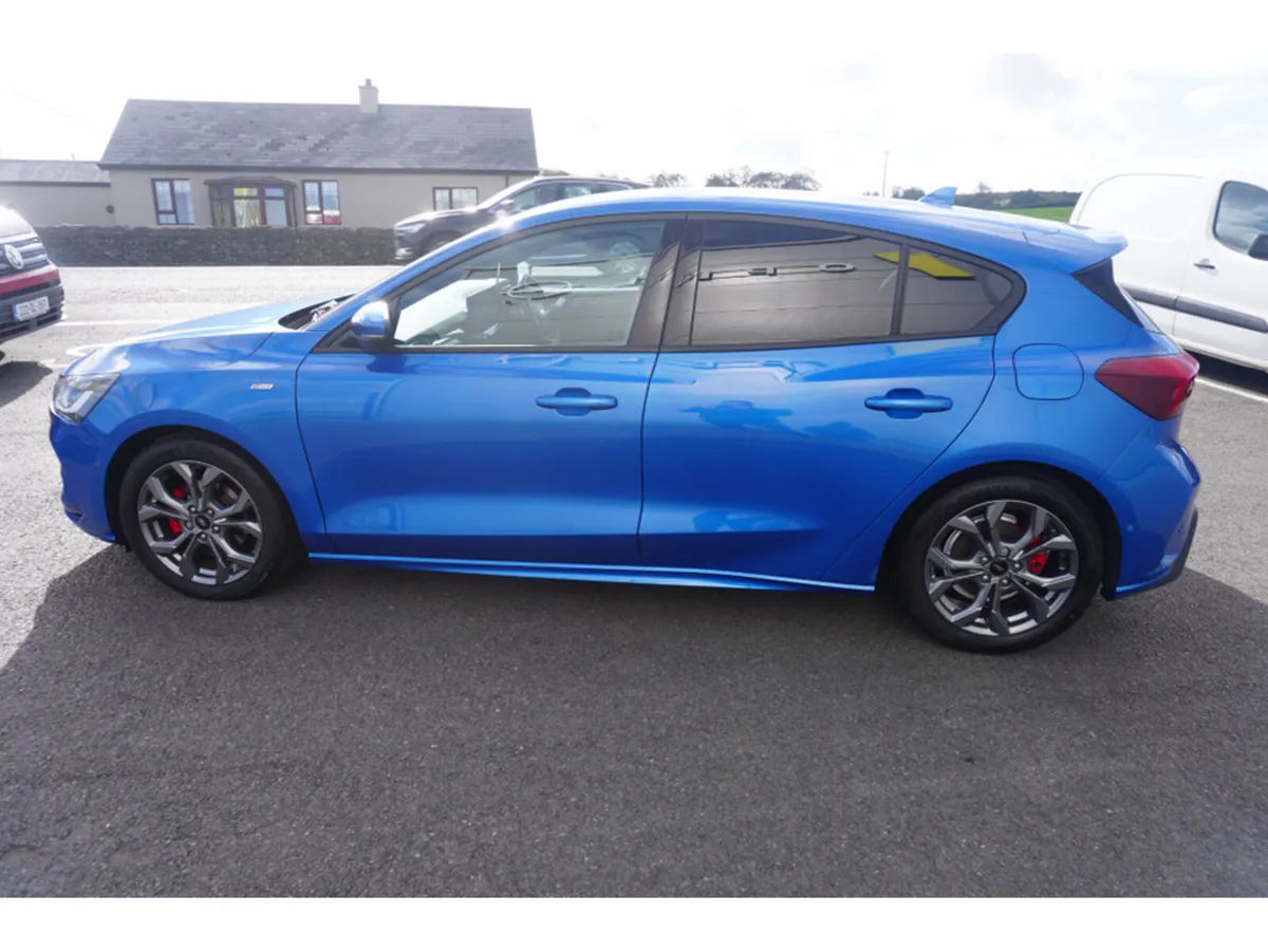 Ford Focus ST-LINE 5DR 1.0T 125 MHEV - Image 6